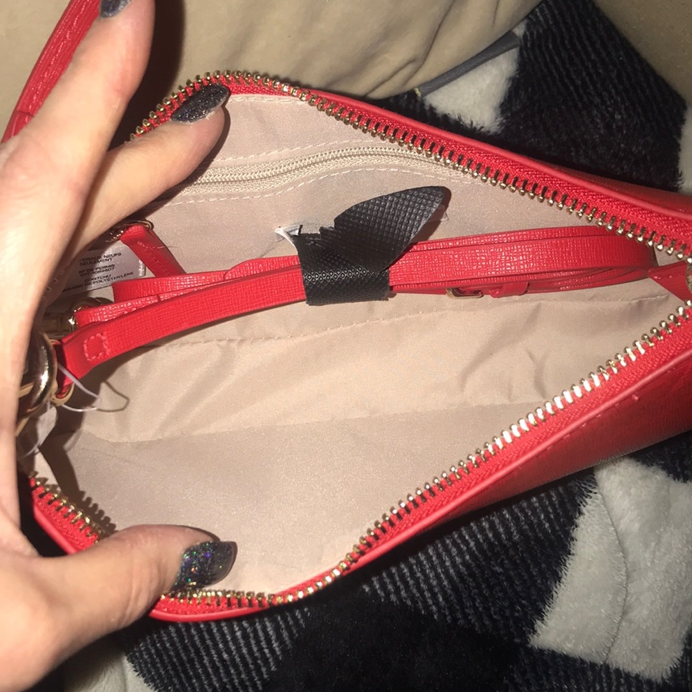 Red Purse - Picture 2 of 3